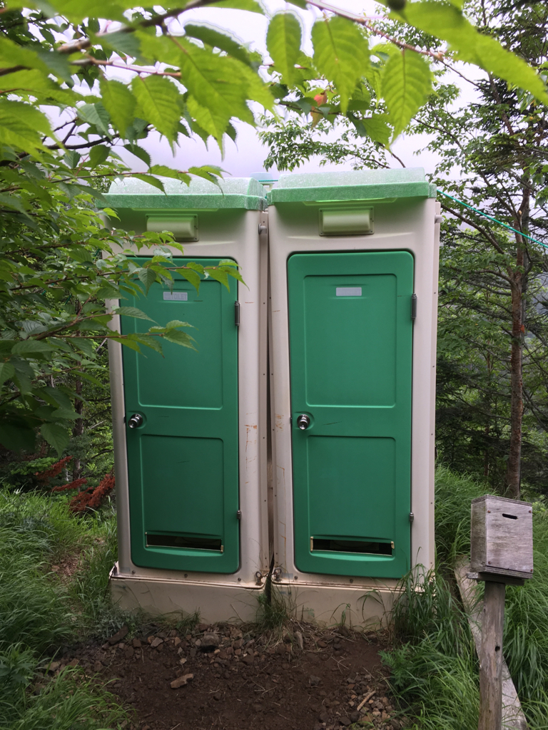 キレット小屋の山トイレ写真1