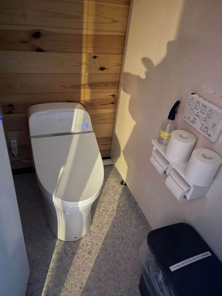 白駒荘の山トイレ写真1