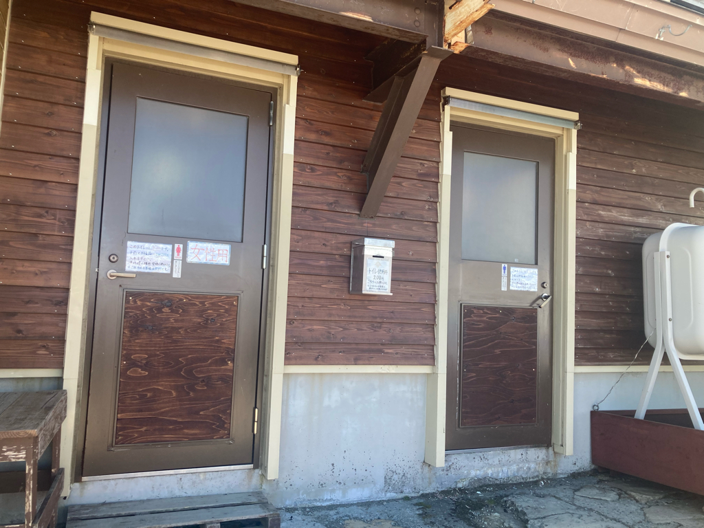仙丈小屋の山トイレ写真3
