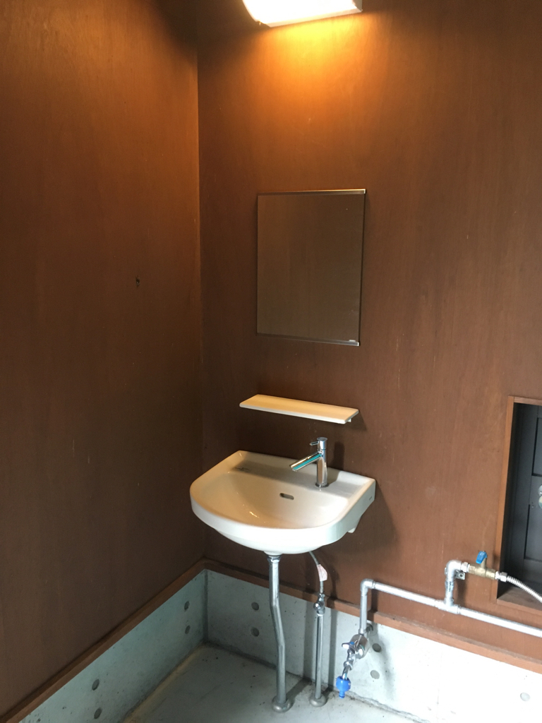 市営芦安第3駐車場の山トイレ写真3