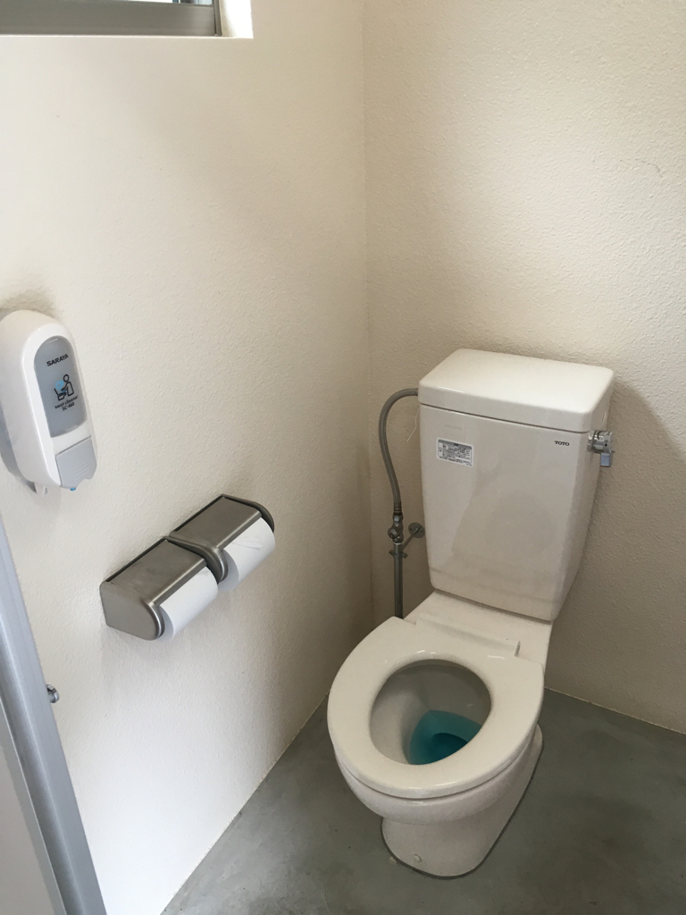 市営芦安駐車場の山トイレ写真3