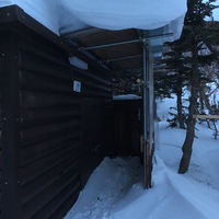 鳳凰三山 薬師岳小屋(冬季)の登山トイレ