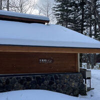 小梨平キャンプ場（冬季）の登山トイレ