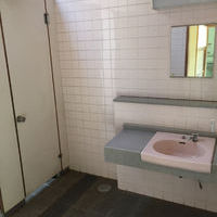 四阿屋山 鳥居山コース入り口の登山トイレ