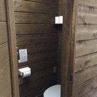 長衛小屋（旧北沢駒仙小屋）の登山トイレ