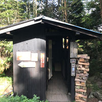高見石小屋の登山トイレ