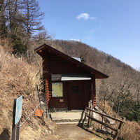 酉谷山避難小屋の登山トイレ