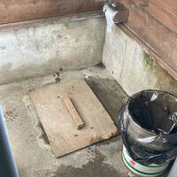 劔沢キャンプ場汲み取りトイレの登山トイレ