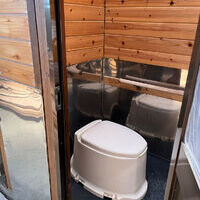 蝶ヶ岳ヒュッテの登山トイレ