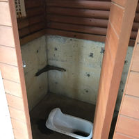 浅間嶺 山頂下 休憩所の登山トイレ