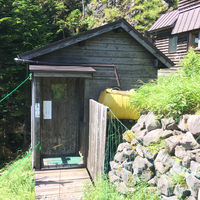 北横岳ヒュッテの登山トイレ