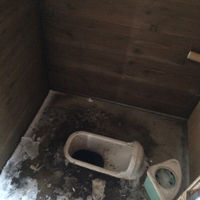 城峯山下トイレの登山トイレ