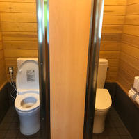雲取山 鴨沢駐車場の登山トイレ
