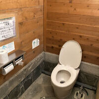 剱御前小舎公衆トイレの登山トイレ